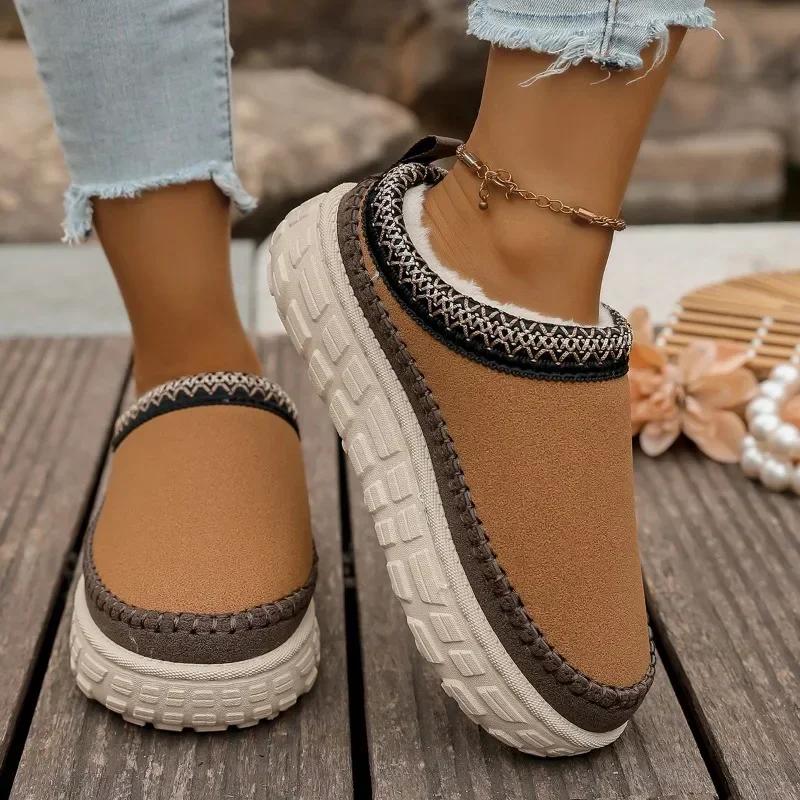 Fashion Snow Boots Women Winter 2025 New Wear Slip-on Slippers Retro Platform Khmer Slippers