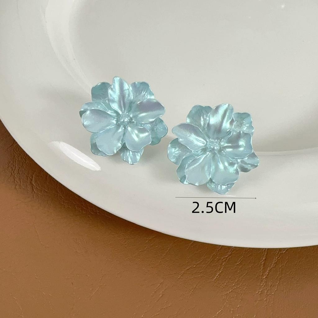 Big White Camellia Flower Stud Earring Female Simple Exaggerated Resin Ear Jewelry Wedding Best Friend Christmas Gift