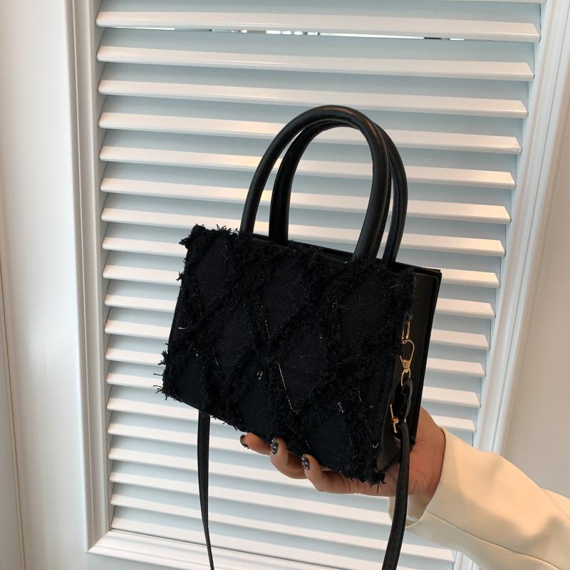 Women's Small Square Bag Diamond Shaped Pattern Raw Edge Shoulder Bag Fashion Trend Crossbody Bag Female Handbag