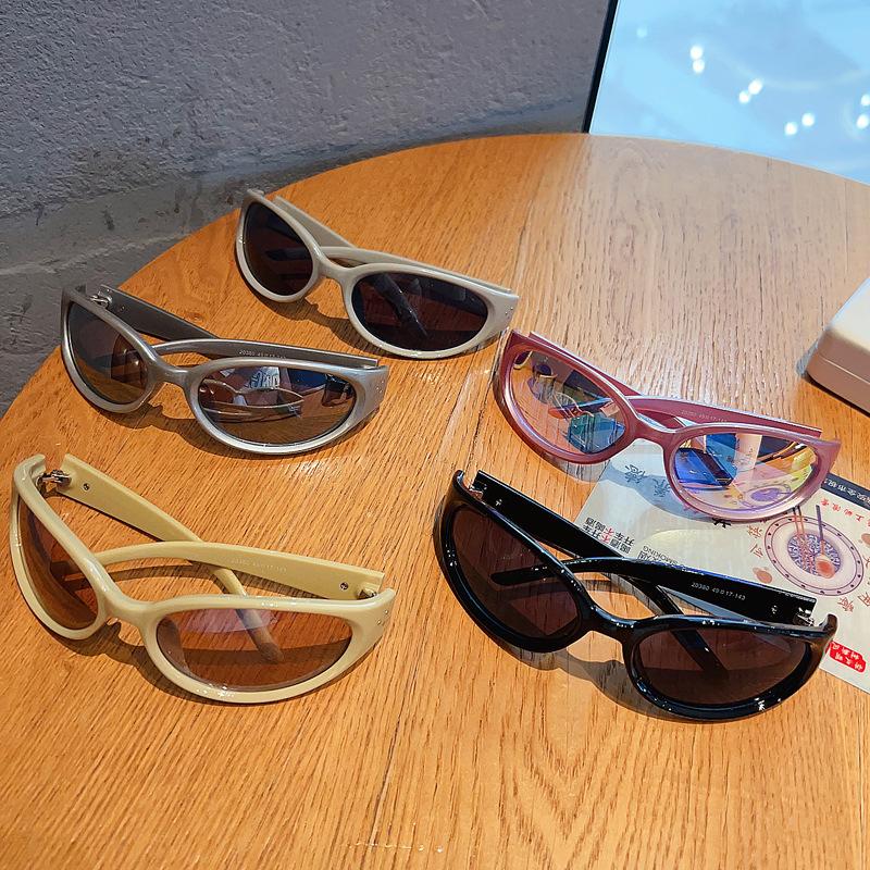 Sexy Ladies Luxury Brand Designer Vintage Cat Eye Sunglasses Women For Men Sun Glasses Trend Punk Popular Mirror Pink Shades