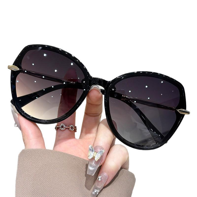 Women's Large Frame Sunglasses - High-End Feel with UV Protection for Outdoor Travel