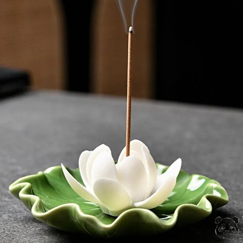 Portaincenso a Foglia di Loto Fatto a Mano Bruciaincenso in Ceramica per Sala da Tè e Tavolino da Tè con Design a Fiore di Loto e Forma a Foglia Curva