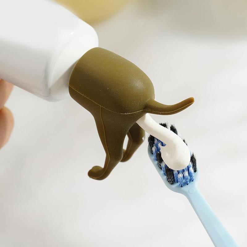 Dog Butt Toothpaste Topper Pooping Toothpaste Cap Vomit Topper Dispenser Cap Animal Funny Gadgets Gift Friends Toothpaste Set