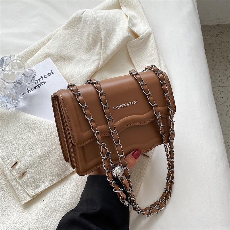 

2025 Новая Мода Сетчатая Сумка-Цепочка Сяосянфэн Тренд Сумка на Плечо Простая Повседневная Сумка Мессенджер Маленькая Квадратная Сумка коричневый