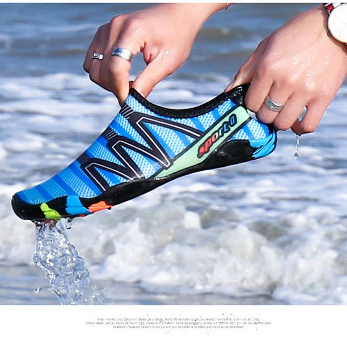 Homens elásticos macios aqua sapatos femininos luz secagem rápida tênis para caminhada à beira-mar sapatos de surf deslizamento-em sapatos de natação tamanho 35-46