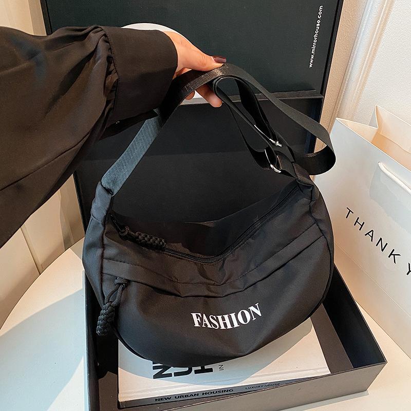 

Spring and summer new large-capacity dumpling tote bag trendy simple letter shoulder messenger bag student commuter bag