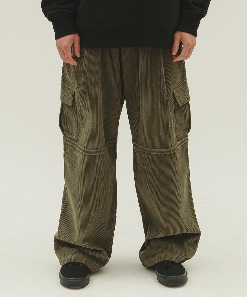 CAMEL WORK Wide Corduroy Cut Cargo Pants (Green)