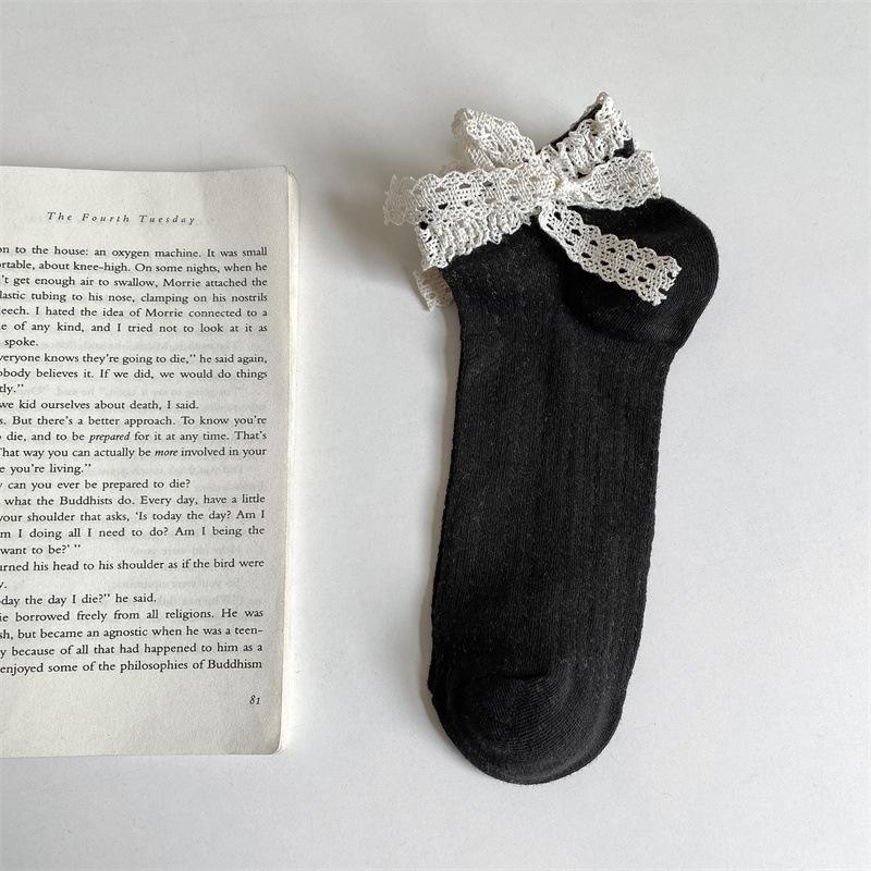 Solid Color Short Socks Women Japanese Fashion Black White Gray Low Cut Ankle Socks Lolita Sweet Girls Cute Lace Ruffle Socks