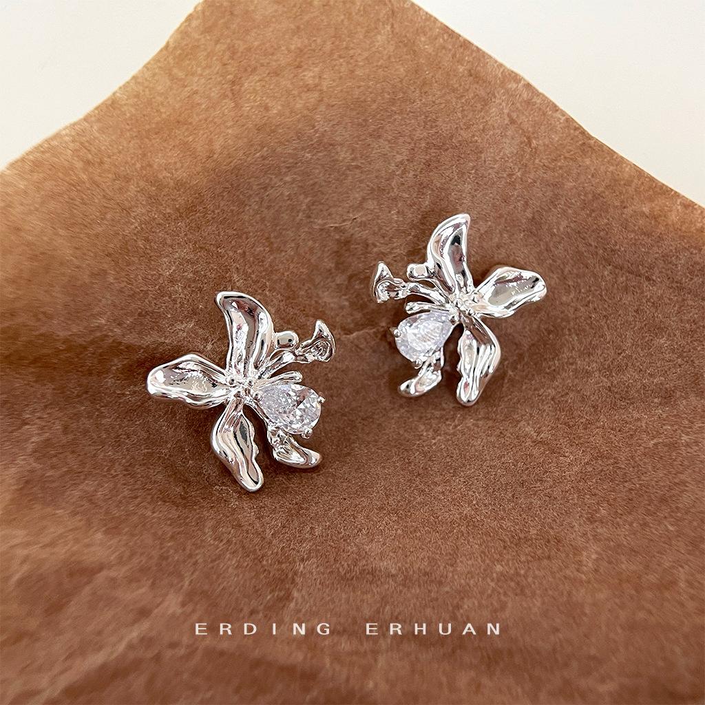 Liquid flower micro-inlaid zircon plated 14K irregular personality sweet cool wind earrings 2025 new stud earrings