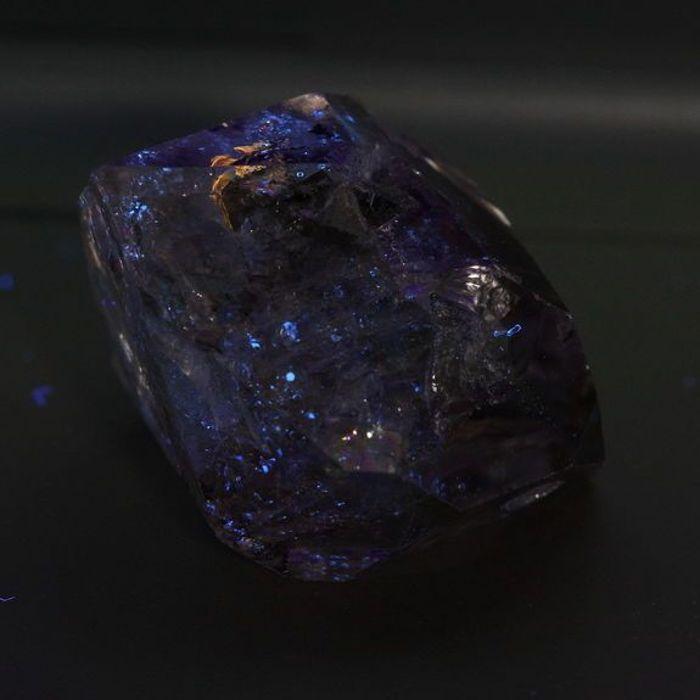 Pierres et Minéraux. Quartz Petrole. 29.37 ct. Balochistan, Pakistan.