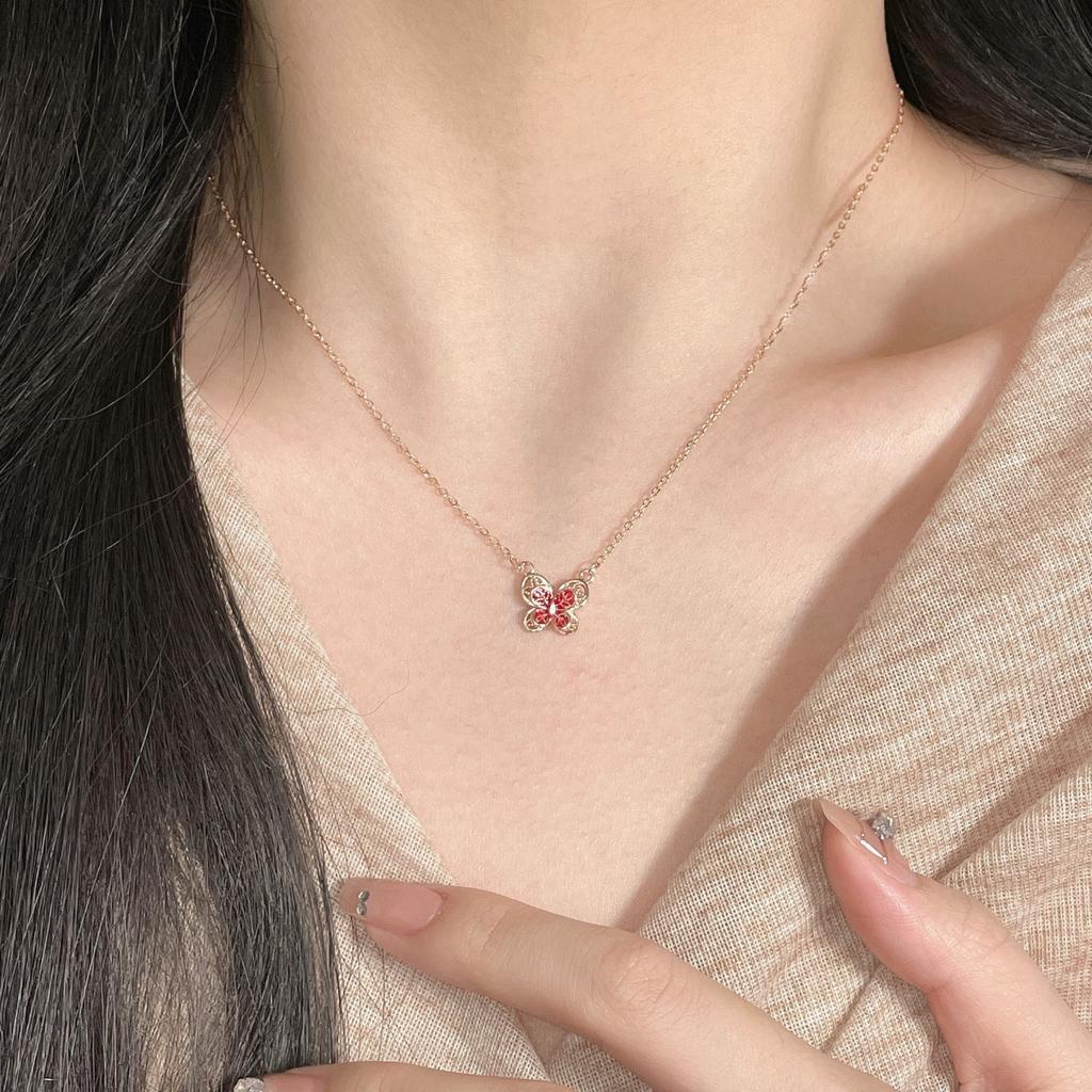 Filigree Butterfly Necklace Ins Student Niche Premium Versatile Design Temperament Clavicle Pendant Female