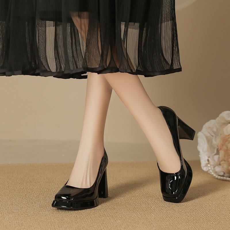 - High heels for women's autumn and winter new waterproof table Mary Jane shoes thick heel pointed head shallow mouth single shoes for women