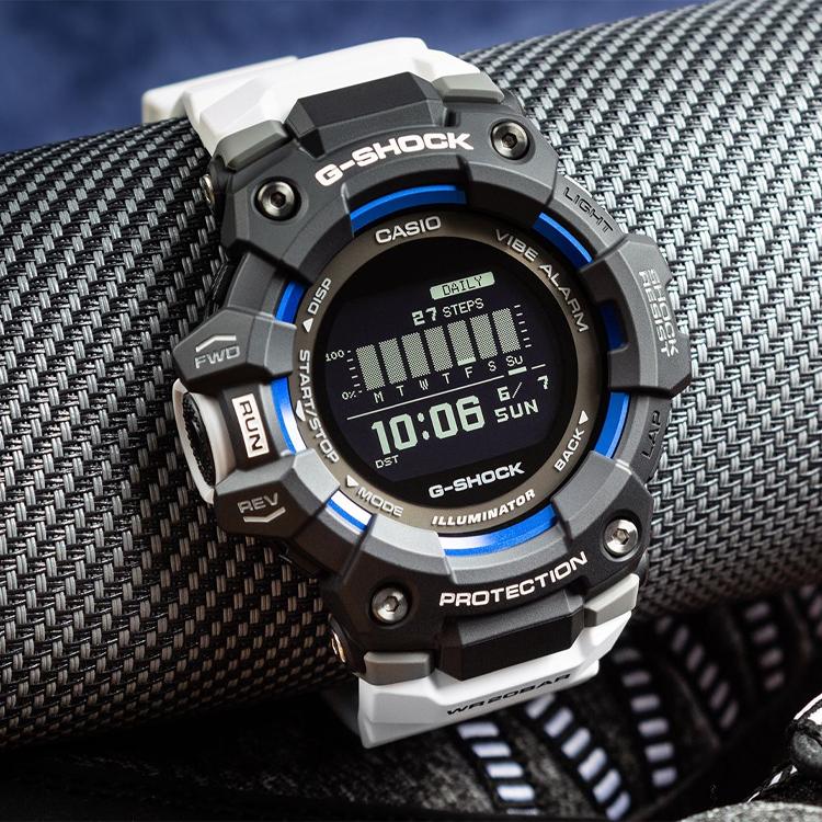 CASIO Men G-SQUAD Series 49.3mm Black Watch GBD-100-1A7PR-person