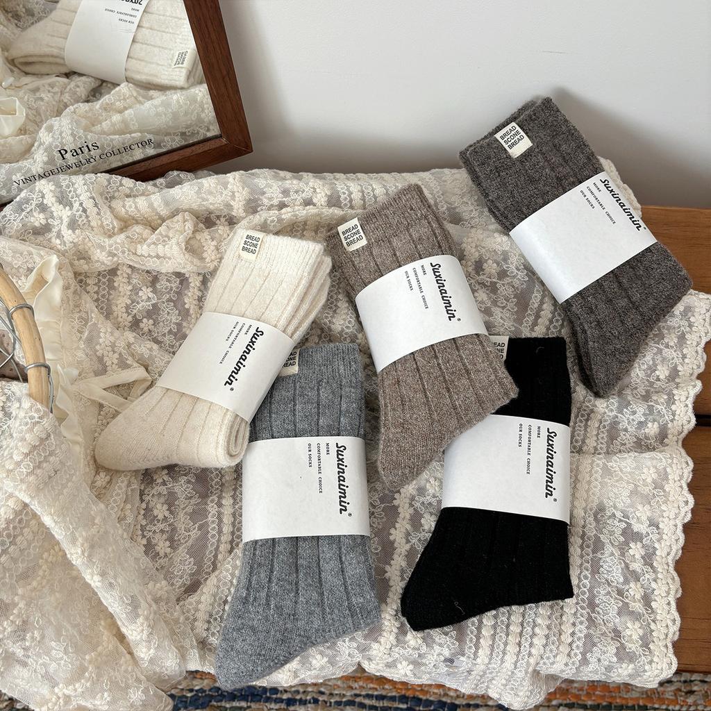 Woolen Socks for Women In Autumn and Winter Maillard Vertical Mid-calf Socks with Fabric Labels for Warmth Long Pile Socks