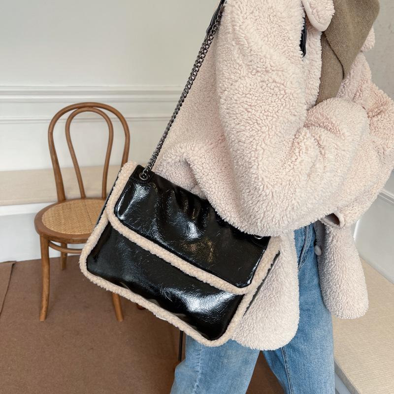 

Новая женская сумка-цепочка под мышкой, модная трендовая сумка-мессенджер, сумка на плечо, модная сумка-мессенджер 28*11*20 чёрный