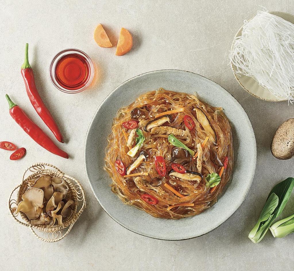 Ottogi Spicy Japchae Instant Glass Noodles Chewy Texture Rich Flavor 77.5g x 16 Packs
