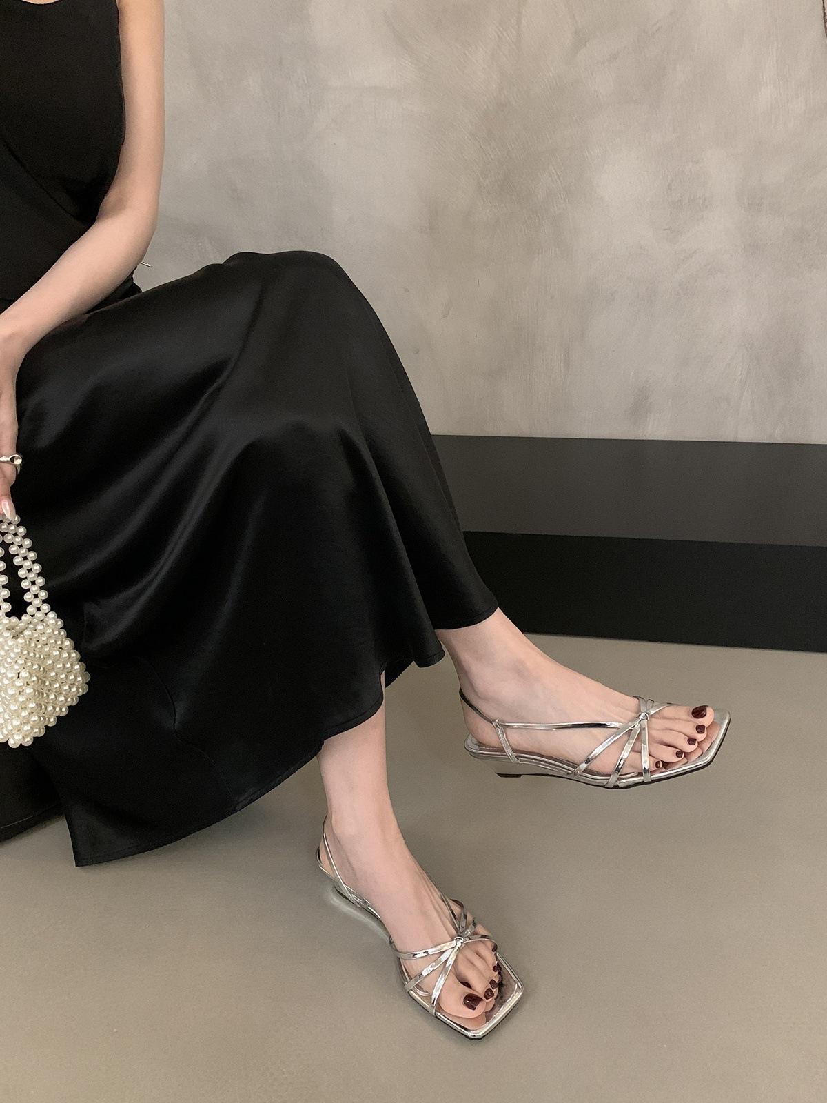 

Pink fairy style with skirt slope heel cool slippers female summer wear French vacation woven with beach Roman sandals 40