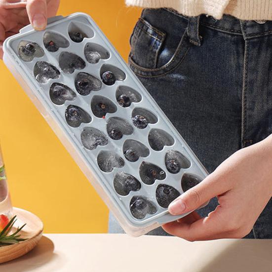 Heart-Shaped Ice Cube Trays Non-Stick Reusable Silicone Ice Mold with Lid Stackable Food-Grade BPA-Free Ice Cube Maker