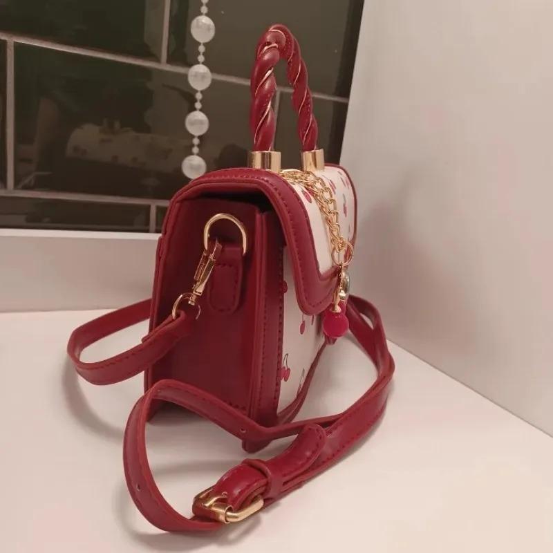 2024 Exquisite Small Bags Women New Fashion Versatile Messenger Bag Sweet Cherry Square Chains Crossbody Bags Wallet  Purse