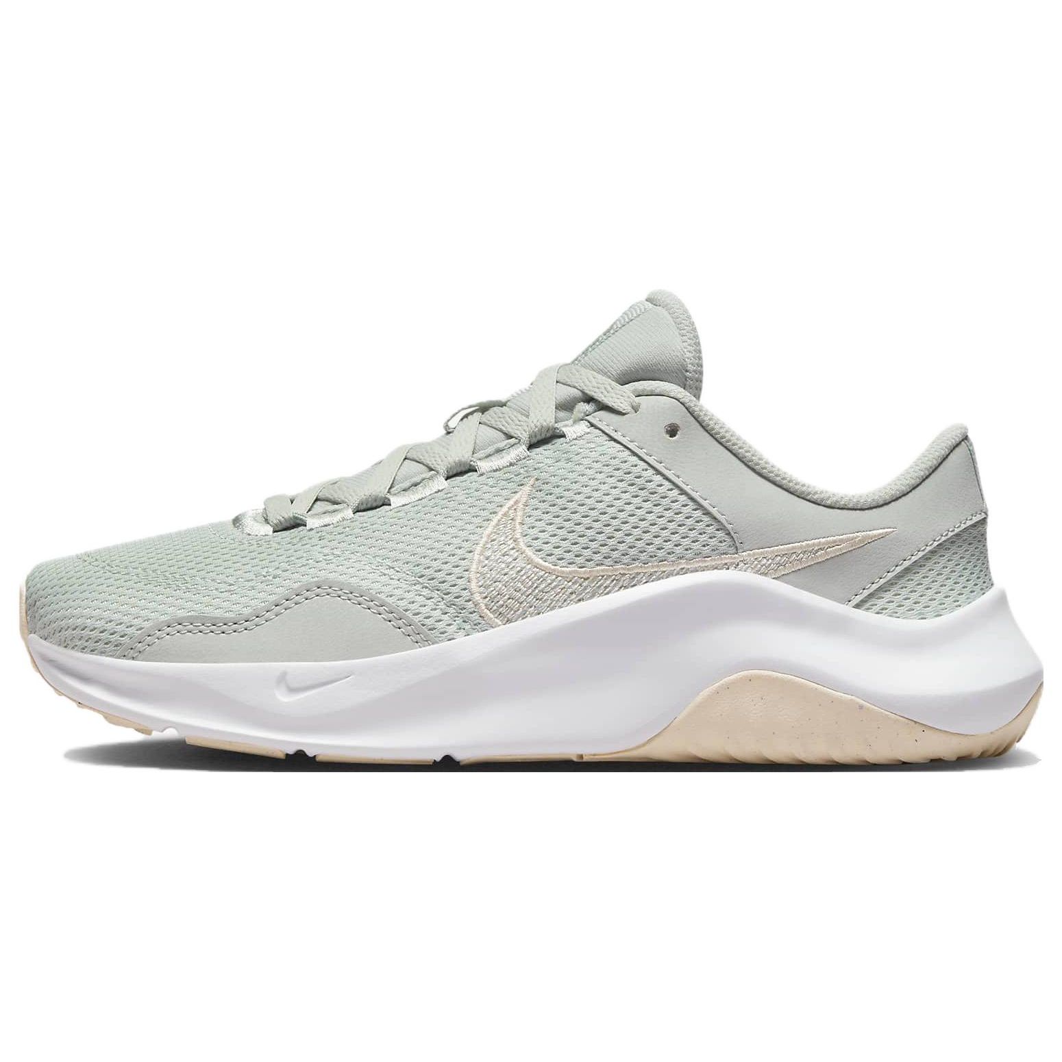 

Nike Legend Essential 3 Next Nature Women Light Silver Mica Green Guava Ice DM1119-007 EU 35.5