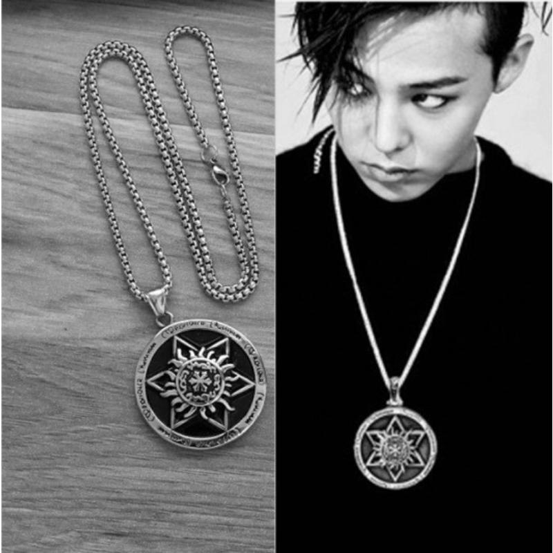 Fashionable Round Hexagram Sun Dominance Necklace for Men, Versatile Trendy Pendant