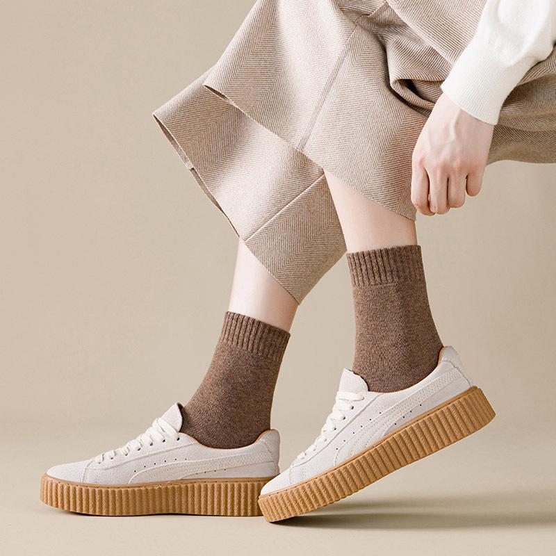 Women's Autumn/Winter Terry Socks - Velvet-Lined, Thick, Mid-Tube, Solid Color, Warm Towel Style.