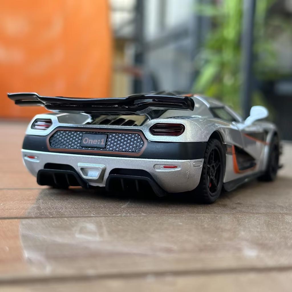 1:32 KNSG ONE 1 ONE-1 Miniature Toys Cars Alloy Diecast Models Pull Back Vehicles High Simulation Miniature Indoor Boutique Gift