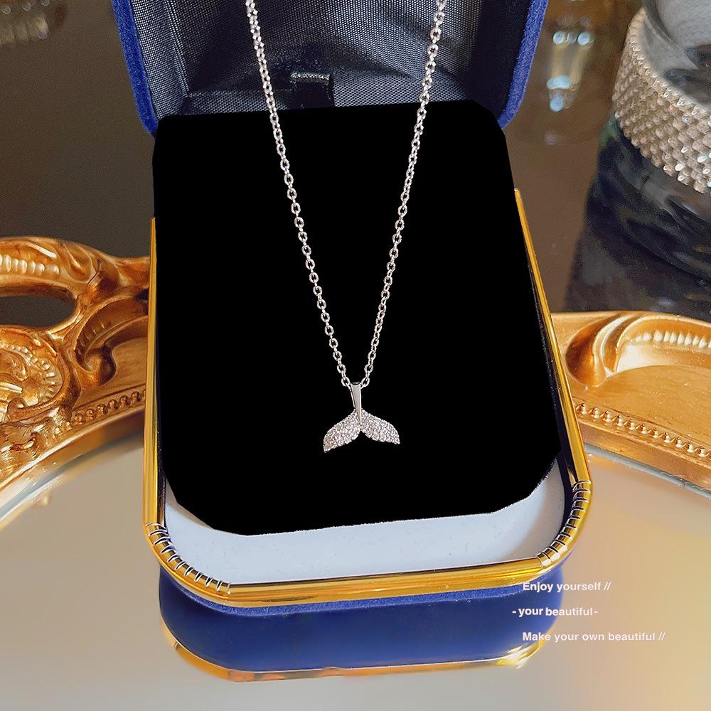 

«Японское корейское легкое роскошное ожерелье из титановой стали с подвеской «Любовь» для женщин — простая свежая тенденция в виде ключичной цепочки» 18K