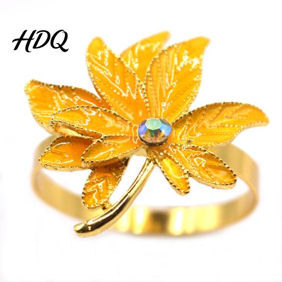 Metal Napkin Ring 5Pcs Rings Maple Leaf Design Holders Waterproof Rhinestone Anti-Oxidation