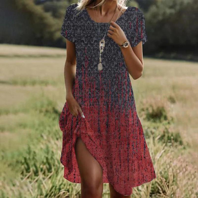 Sommerliches Kleid im künstlerischen Ethno-Stil mit Rundhalsausschnitt und mittlerer Länge