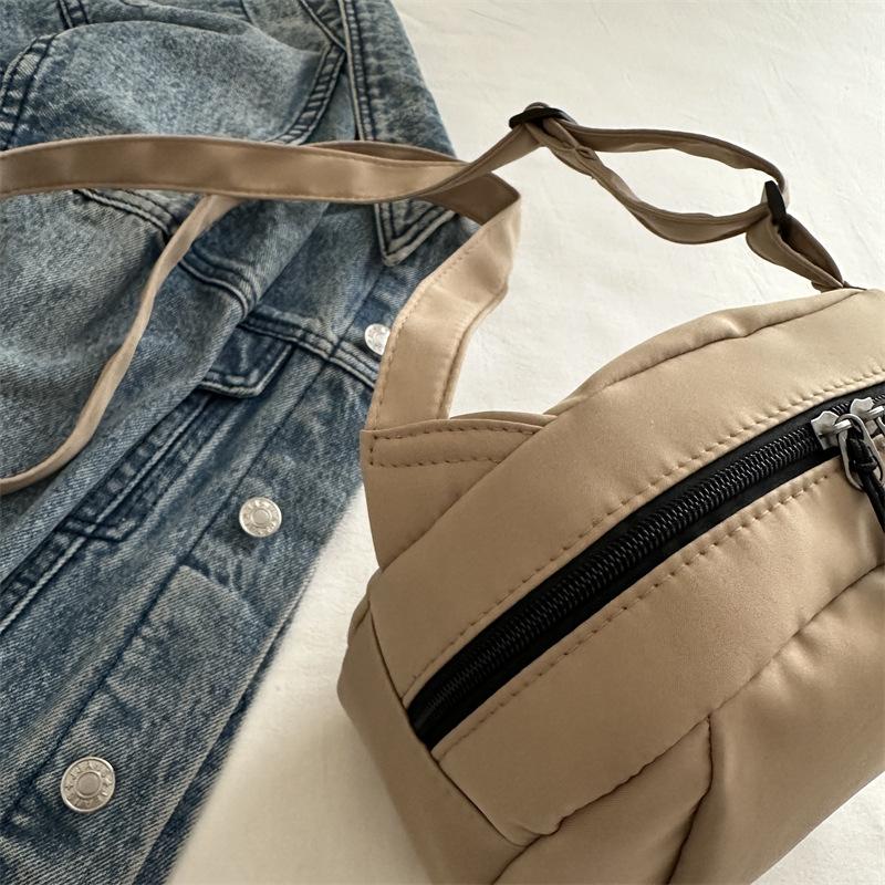 Lightweight nylon cloth 2025 autumn and winter popular new trendy shell bag women's versatile casual shoulder messenger mobile phone bag