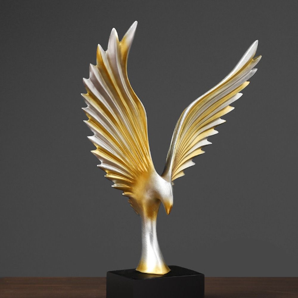 Simulated Wine Cabinet Decor Desktop Ornaments Resin Crafts Animal Wings Statue Eagle  Ornaments