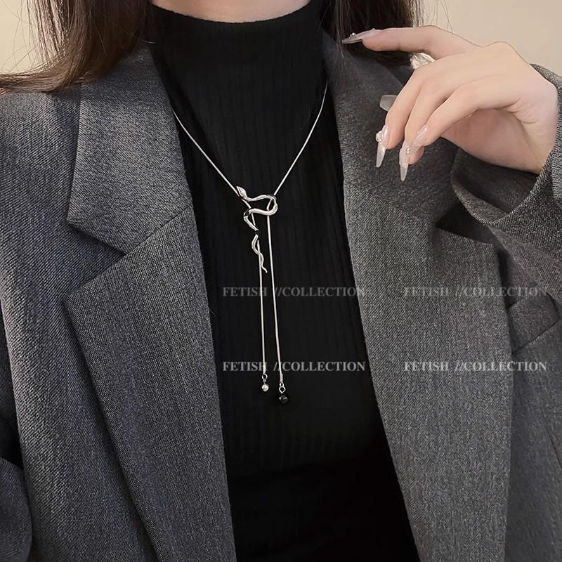 Elegant Stacked Pearl Necklace for Women - High-End Autumn/Winter Accessory with a Stylish Sweater Chain Design