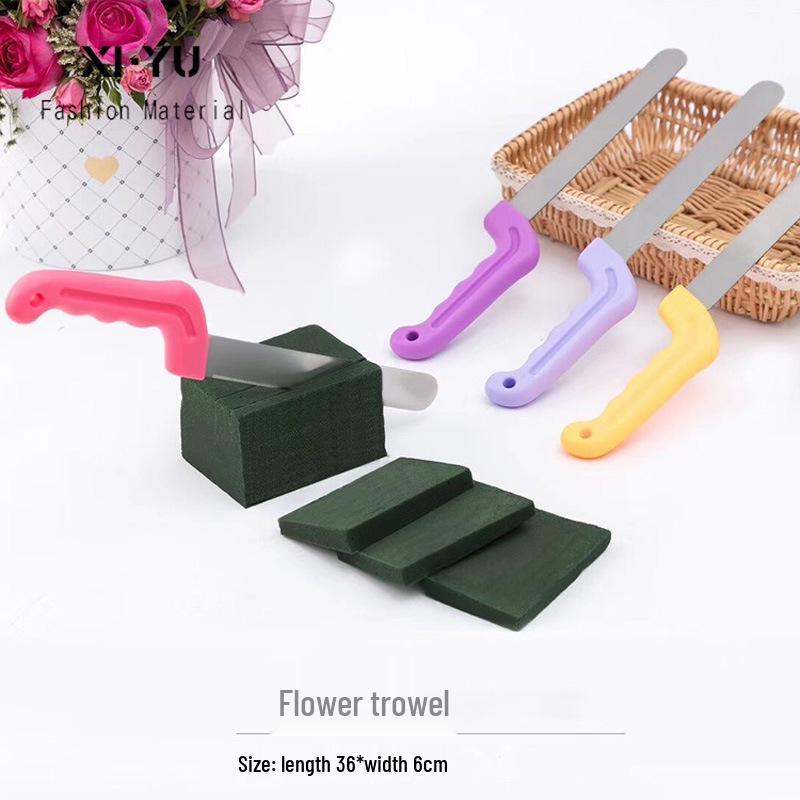 

Versatile Floral Foam Knife for Fresh Flower Arrangements