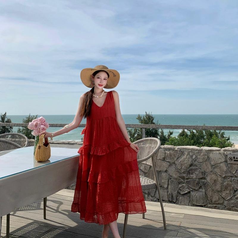 Beautiful, Beautiful, Fungus Edge, Red Suspender Cake Dress, French Halter, Good-looking Seaside Vacation Big Swing Dress