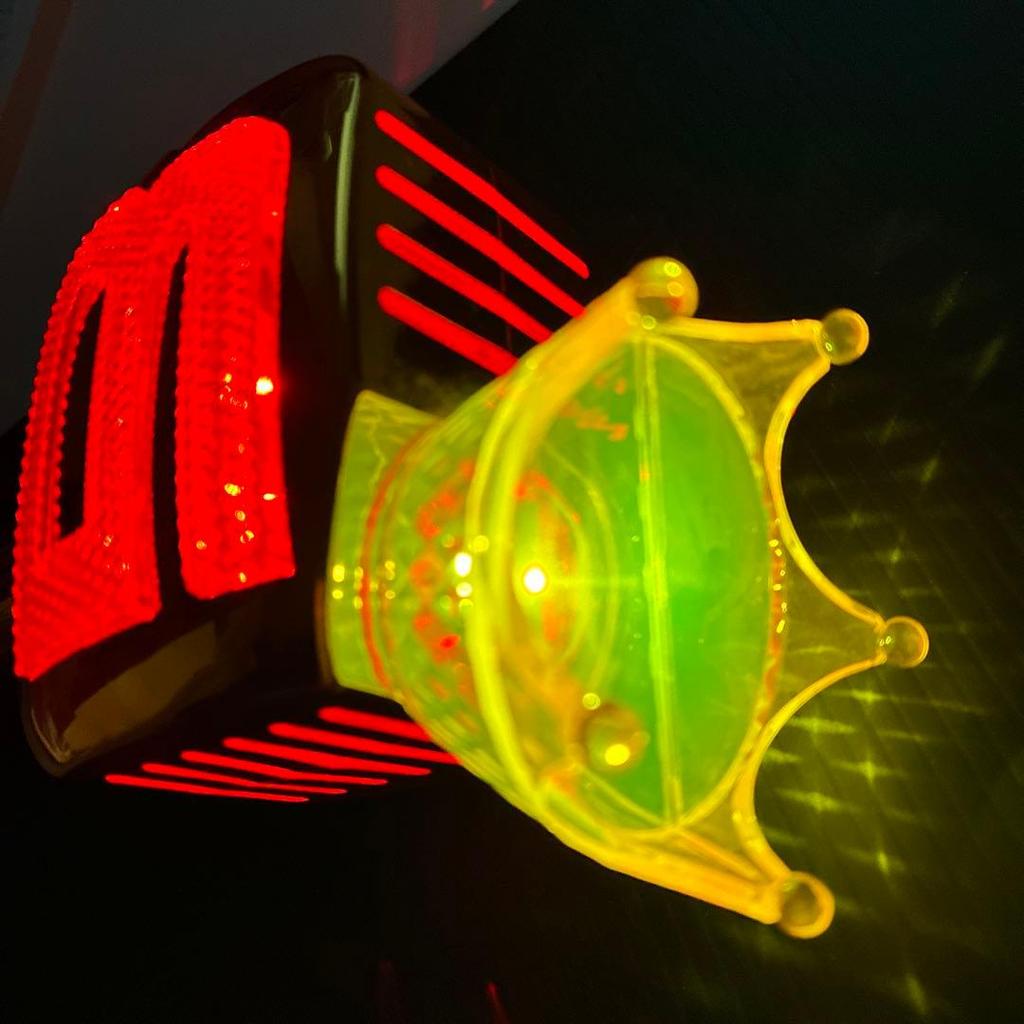 [USED] BIGBANG (Crown) 10th Anniversary Official Light Stick