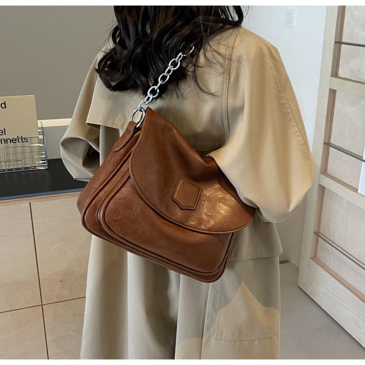IELGY Retro Messenger Bag High-End Feel Large-Capacity Trendy Simple All-Ma