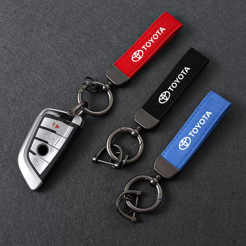 LATE7 Suede Leather Car Logo Key Rings Chains For Toyota GR Corolla Yaris Aygo Prius RAV4 Crown CHR Camry Auris Keychain Accessories