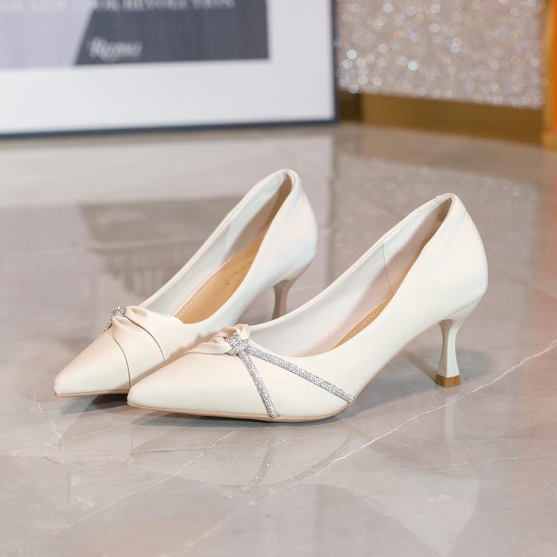 

High heels women s 2025 spring and autumn new single shoes pointed tip thin heel rhinestone gentle wind temperament with skirt women s shoes 39