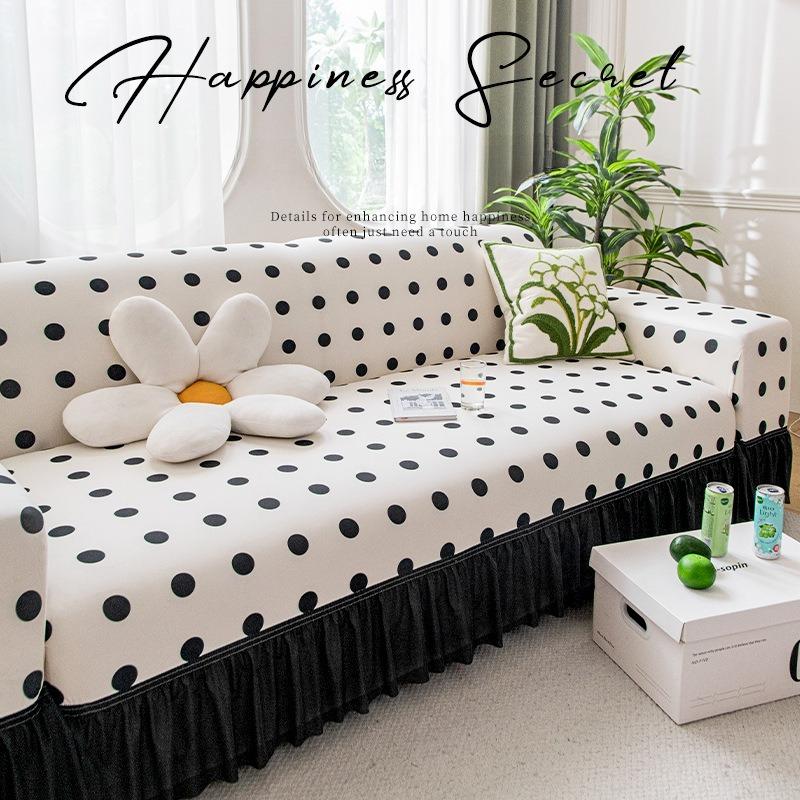 The New High end Anti slip All Inclusive All Purpose Summer Seat Cushion Cover with Ice Silk Cool Feeling Skirt Edge Sofa Cover Is Covered with Fabric
