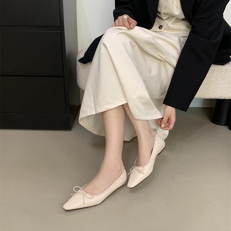 Flat Bottom Woven Light Mouth Single Shoes Women's 2025 Summer New French Bow with Skirt Versatile Grandma Shoes
