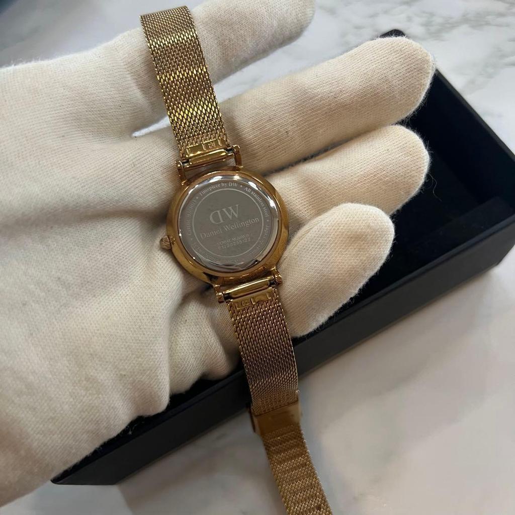 Used [Daniel Wellington] Gold mesh 24mm