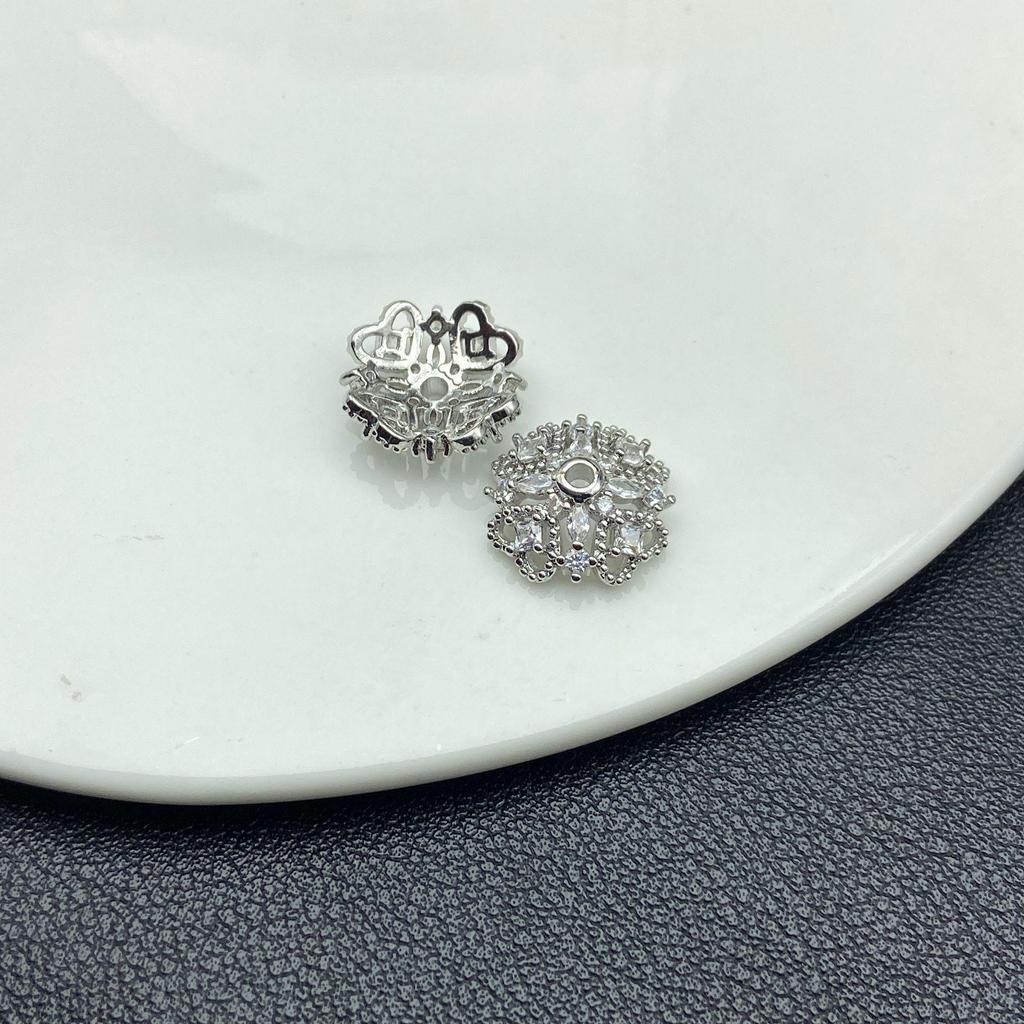 Crystal Zircon Flower Bracelet with Spacer Beads – Luxury Handmade Jewelry