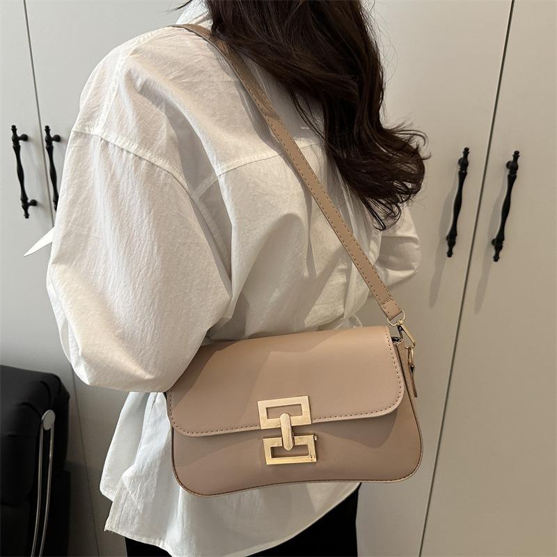 Fashion and Simple Temperament Summer New Versatile Casual Solid Color One Shoulder Crossbody Small Square Bag Woman