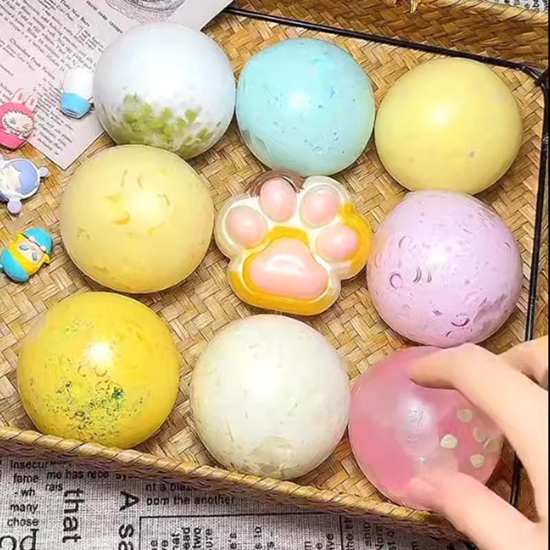 Ručně vyráběná sada míčků s kočičí tlapkou: DIY dekompresní hračka