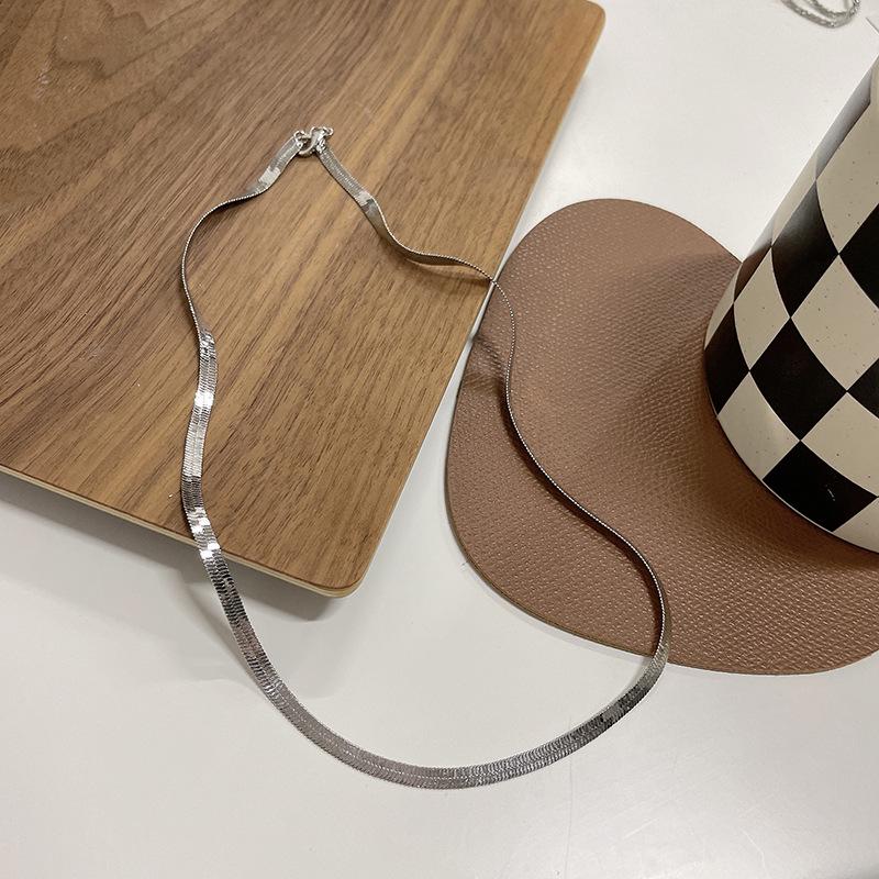 

2023 Ретро Европейско-американский Минималистичный Двухслойный Кулон для Женщин - Универсальная Нишевая Цепочка на Ключицу B894