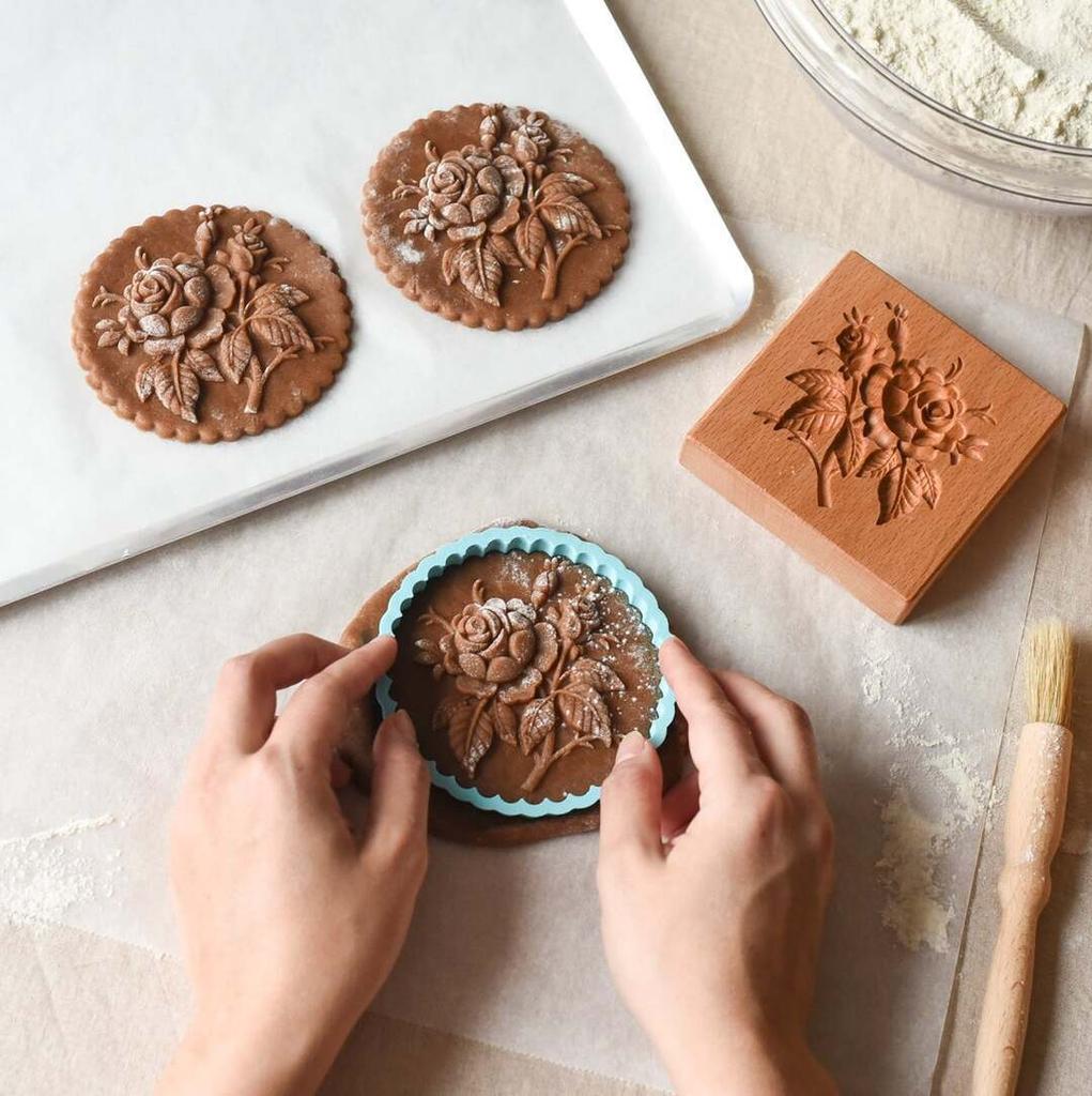Wooden Cookie Mold Household Gingerbread Cake Mould Press Christmas 3D Biscuit Embossing Molds Bakery Gadget Kitchen Supplies