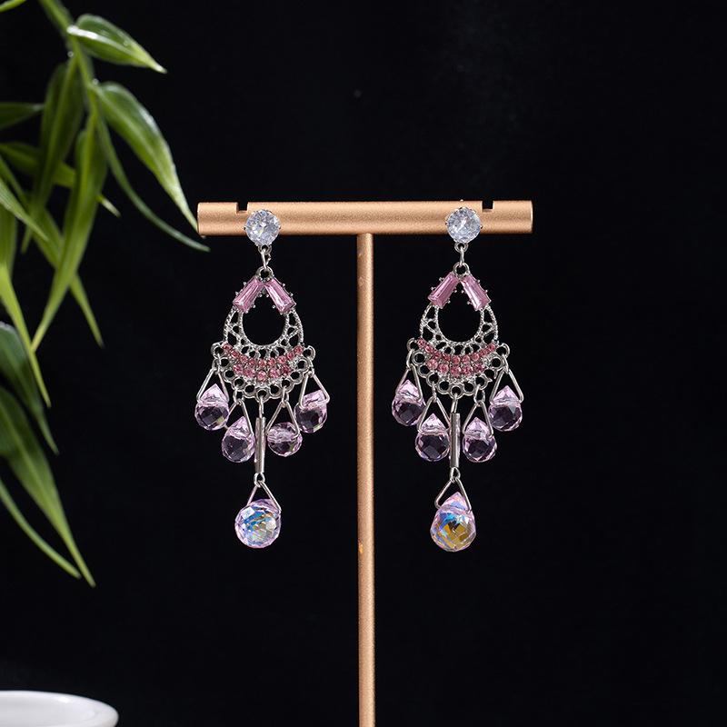Boucles d'oreilles Vintage Style Ethnique Industrie Lourde Cristal Rose à Franges Ambiance Féminine Longues Boucles d'oreilles Style Bohème