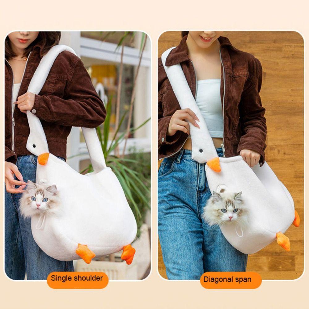 Cute Giraffe Pet Outgoing Bag Animal Shape Pet Plush Backpack Cat Transporter Bag  Winter