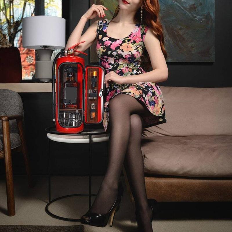 Estintore caldo Mini Bar Regalo di Natale Bar in lattina Simulazione Estintore Ornamento da tavolo Decorazione per la casa